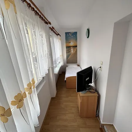Dom Goscinny Maja - Pokoje Mrzezyno Room photo