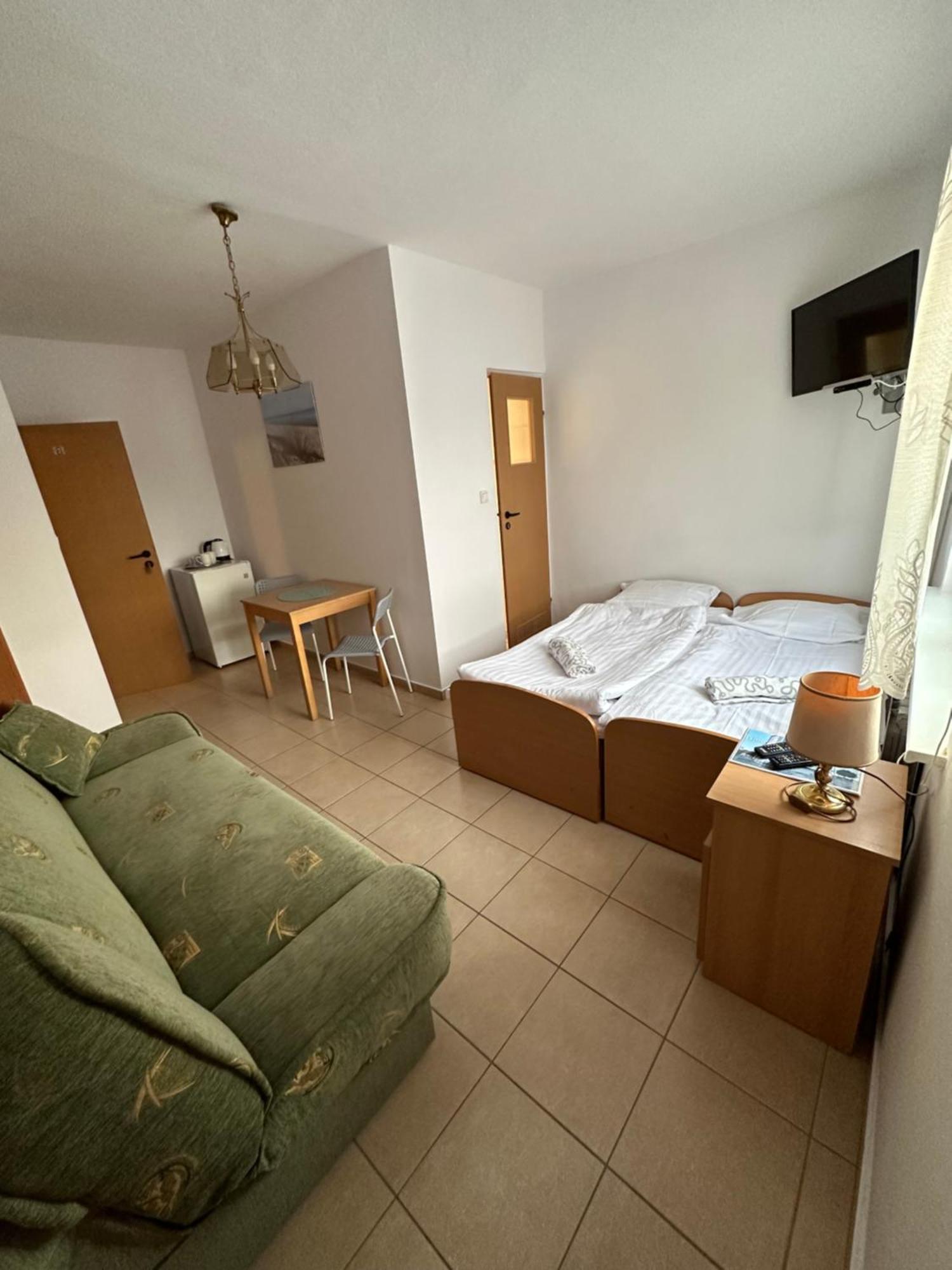 Homestay Maja - *